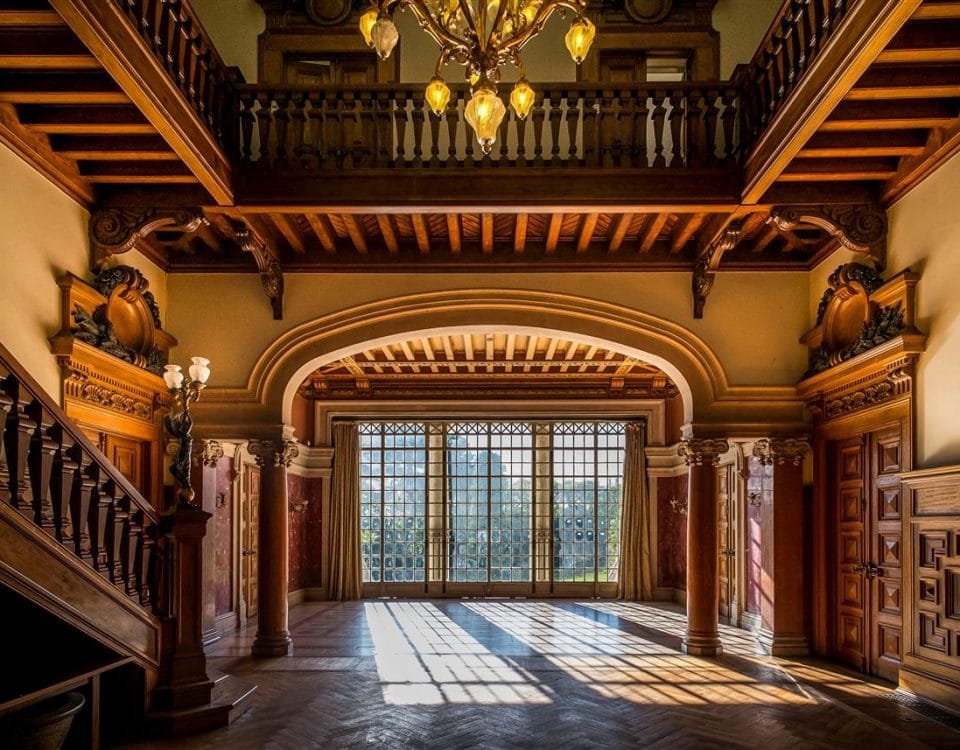 O interior do Palacete Mendonça no topo do Parque Eduardo VII, uma das obras de Miguel Ventura Terra